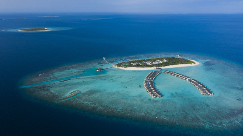 Movenpick Resort Kuredhivaru Maldives:  программа праздничных мероприятий