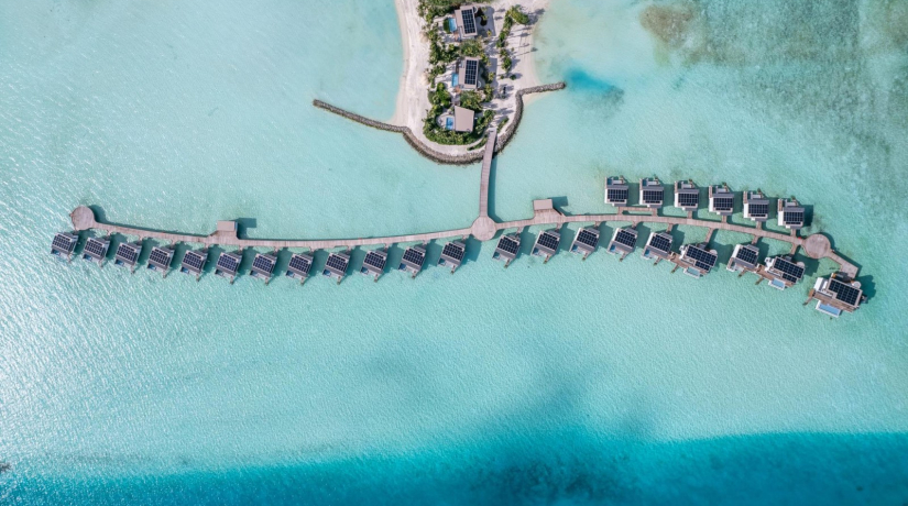 SO/ Maldives: новые виллы по специальным ценам и первый показ мод в истории островов
