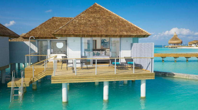 Outrigger Maldives Maafushivaru: скидки до 45%