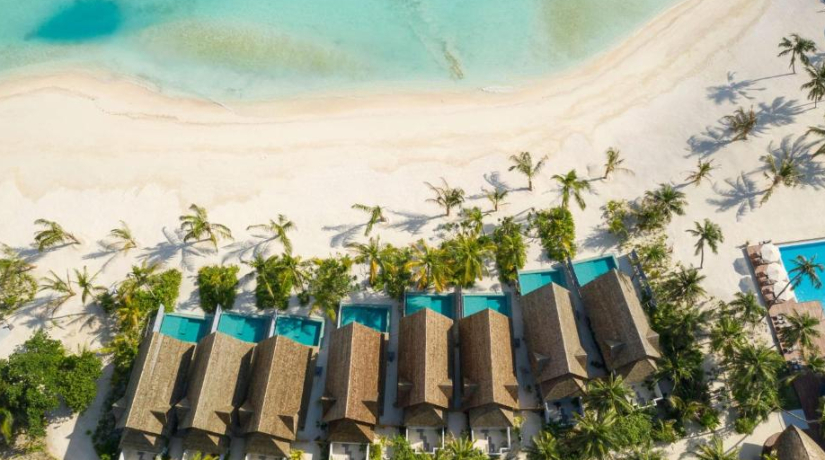 Outrigger Maldives Maafushivaru: праздник к нам приходит