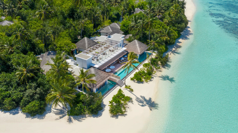 Raffles Maldives Meradhoo: королевская резиденция со скидкой 15 %