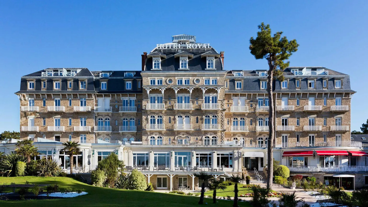 Hôtel Barrière La Baule: оздоровительный курорт для всей семьи