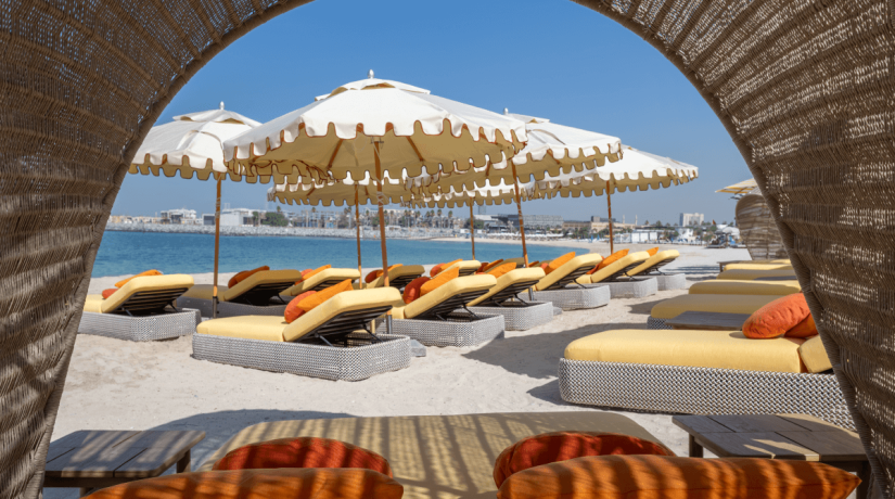 J1 Beach в Jumeirah 1: все 13 пляжных клубов и ресторанов открыты
