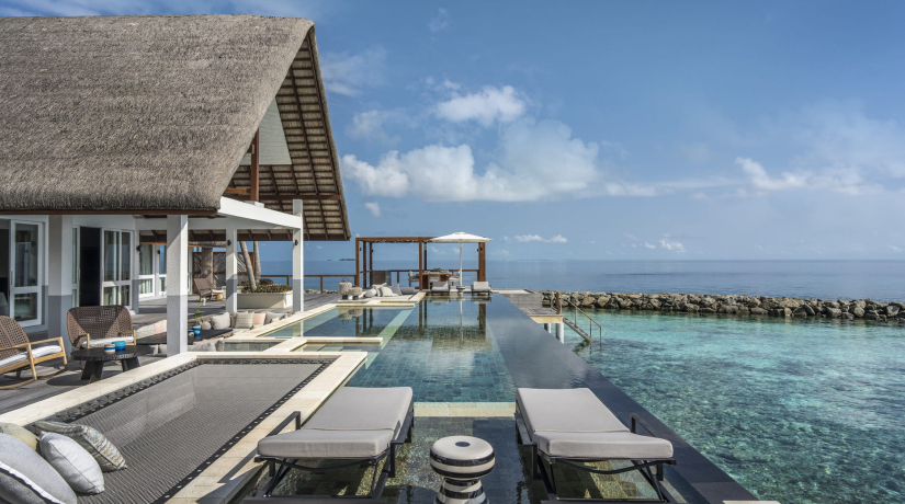 Four Seasons Resort Maldives at Kuda Huraa: программа в Новогодние даты