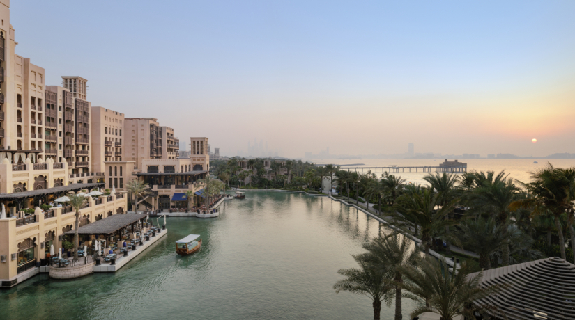Á La Carte Premium вместе с отелями Madinat Jumeirah начинают поздравлять вас с Новым годом!