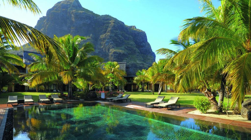 Dinarobin Beachcomber Golf Resort & Spa: скидки до 30 %, бесплатное проживание для подростков и особые условия для молодожёнов