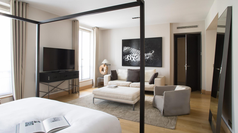 La Réserve Paris – Apartments: парижская жизнь с видом на Эйфелеву башню