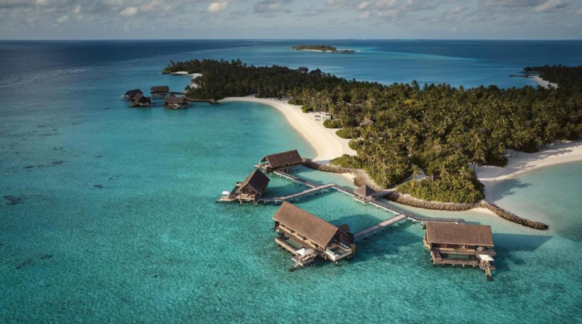 One&Only Reethi Rah: скидки до 20 %, полупансион в подарок и семейные бонусы
