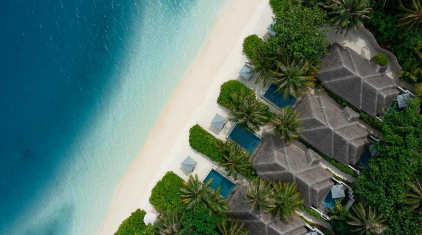 Huvafen Fushi: скидки до 35 %, полупансион в подарок и привилегии для гостей Beach House & Pavilions
